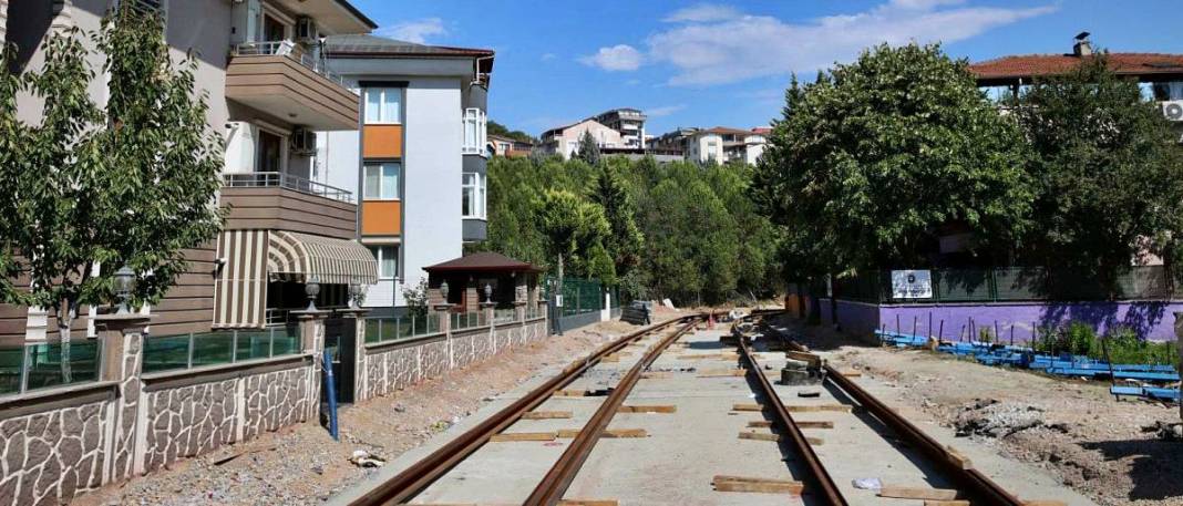 Raylar döşendi, elektrikler verildi: İşte yeni tramvay hattı! 9